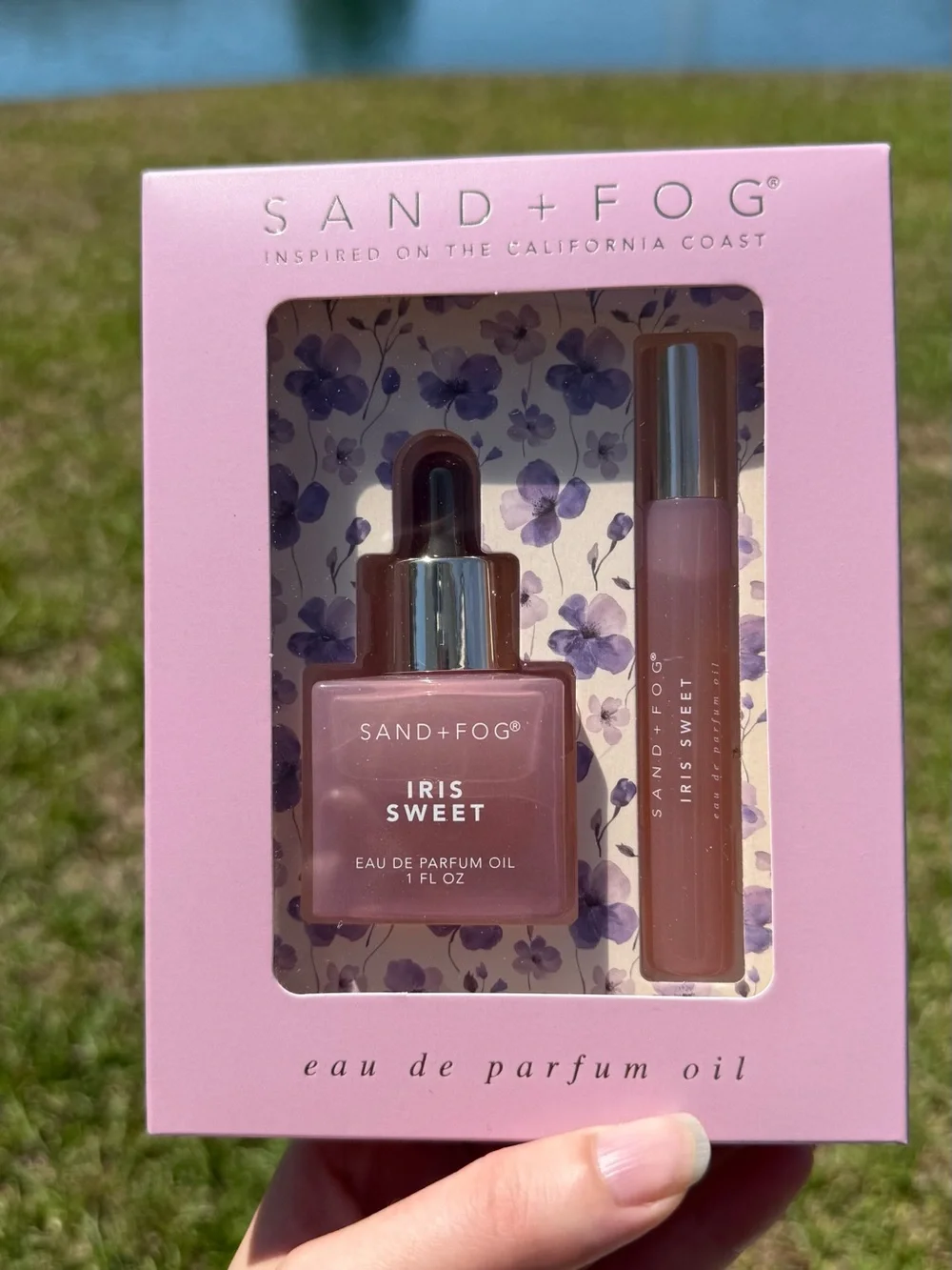 Sand + Fog Iris Sweet Scented Oil Gift Set Rollerball Floral Beauty NWT